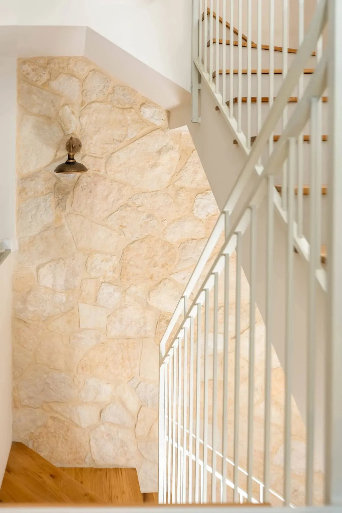 Indoor Staircase Natural Stone Wall Cladding